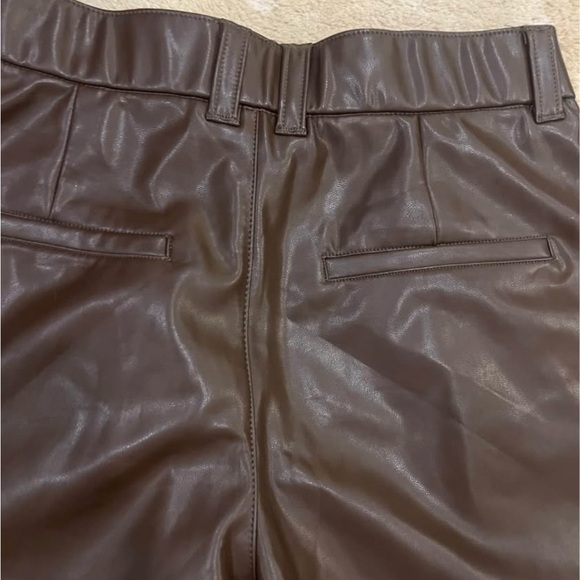 Abercrombie & Fitch Chocolate Brown Pleated Vegan Leather Shorts Medium - Picture 6 of 6